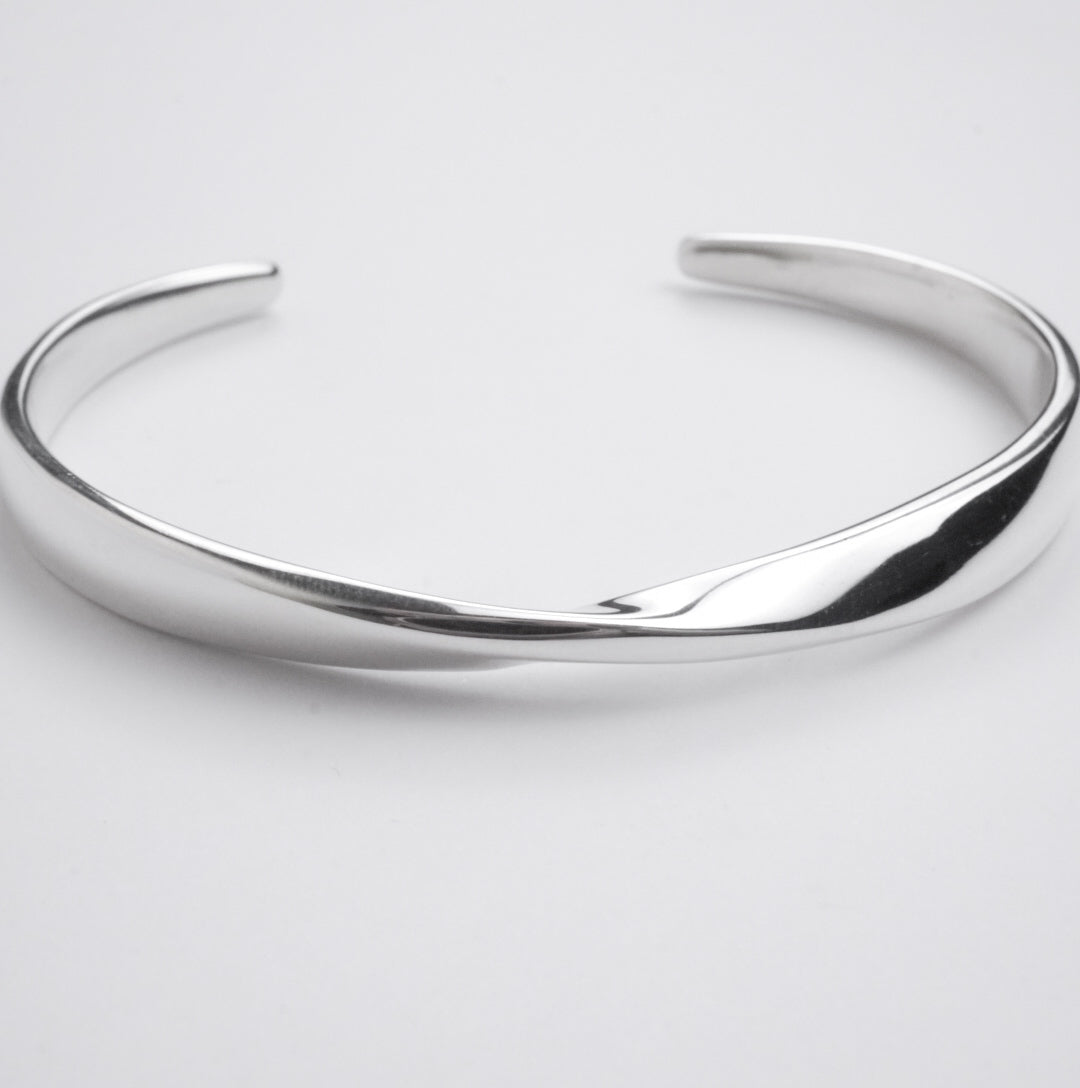 Twisted Bangle 【Silver925】.