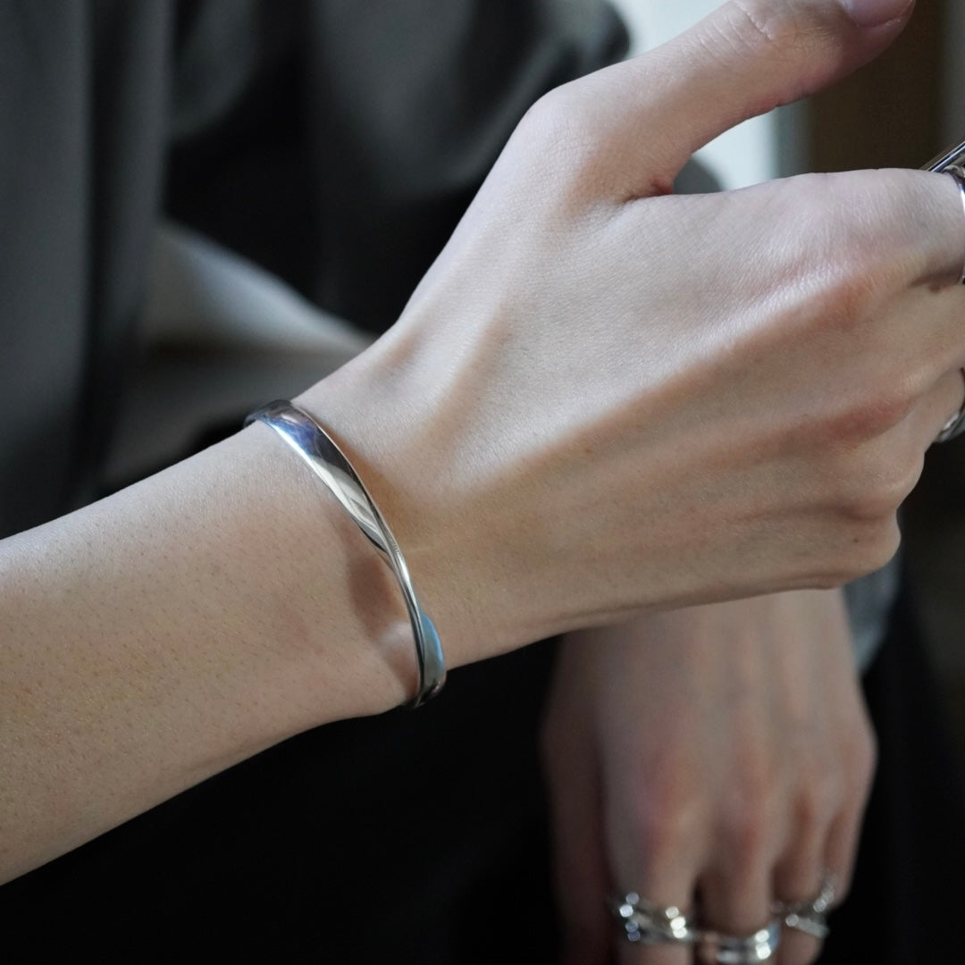 Twisted Bangle 【Silver925】.
