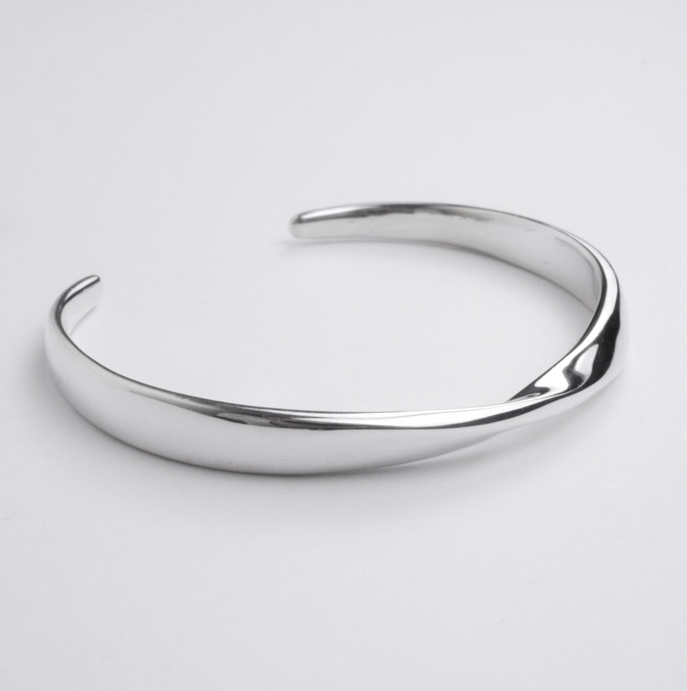 Twisted Bangle 【Silver925】.